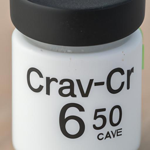 Gần góc nhìn của lọ thuốc có nhãn 'Cravit 0.5'