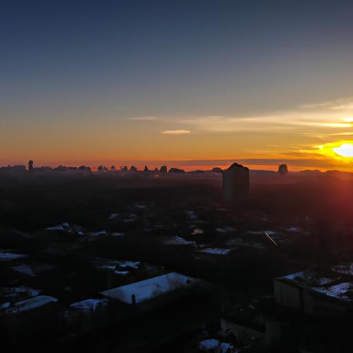 Mặt trời mọc sau tòa nhà cao - Sunrise in the City