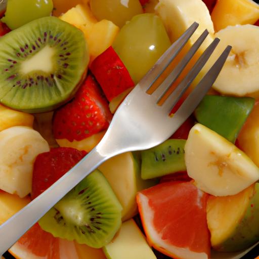 Salad trái cây với các loại hoa quả khác nhau để cung cấp vitamin và khoáng chất cần thiết