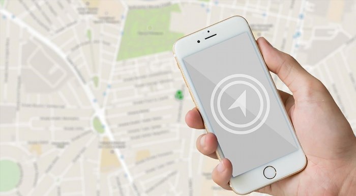 Bật định vị trên iPhone giúp bạn dễ dàng tìm đường đi đến các địa điểm quan trọng như nhà hàng, khách sạn, sân bay, trạm xe buýt... Bên cạnh đó, nó còn giúp cải thiện trải nghiệm sử dụng các ứng dụng liên quan đến vị trí như bản đồ, thời tiết, mạng xã hội...