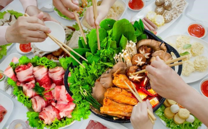 Nhiều gia đình rất thích ăn Lẩu Tứ Xuyên.