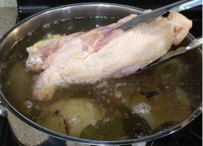 Cách nấu Phở gà thơm ngon đậm chất truyền thống