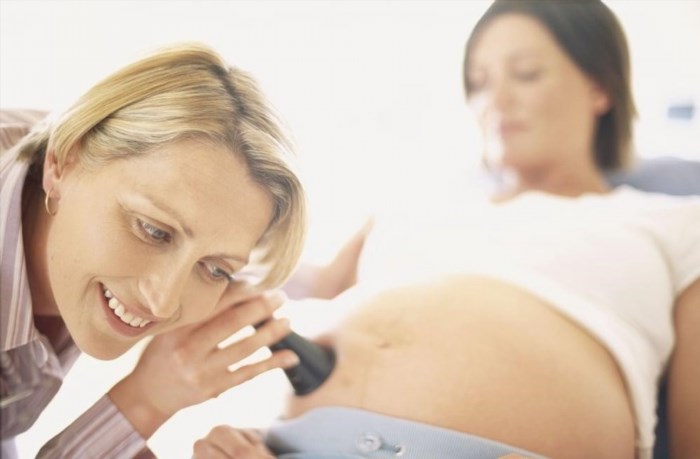 Cách nghe tim thai ở nhà bằng ống Fetoscope giúp các bà mẹ có thể theo dõi sức khỏe của thai nhi một cách đơn giản và tiện lợi hơn, với thiết bị nhỏ gọn và dễ sử dụng để nghe được nhịp tim của thai nhi.
