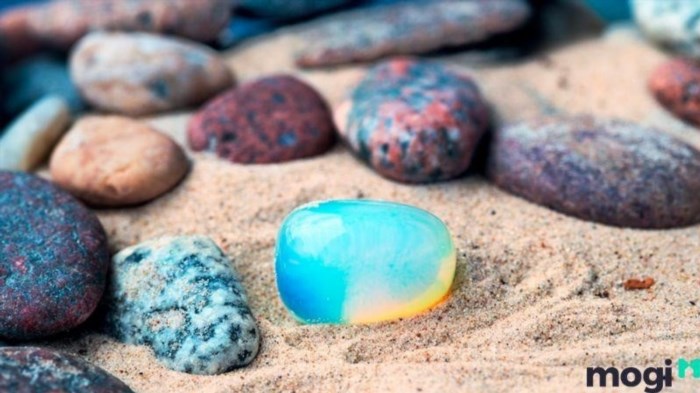 Đá Opal mịn màng và lấp lánh sắc màu là một biểu tượng của sự may mắn.