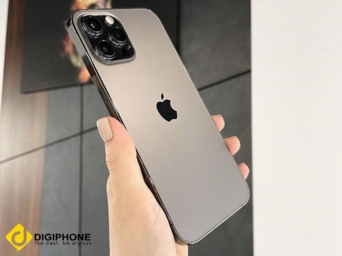 1 chiếc iPhone 11 Pro Max màu xám không gian - Space Gray là phiên bản cao cấp nhất của Apple, với màn hình OLED Super Retina XDR rộng lớn và camera khủng 3 ống kính, cho khả năng chụp ảnh và quay video chất lượng cao.