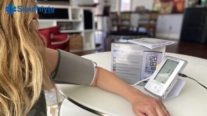 Máy đo huyết áp Microlife là một sản phẩm công nghệ tiên tiến, được thiết kế nhỏ gọn và dễ sử dụng, giúp người dùng theo dõi và kiểm soát huyết áp một cách hiệu quả và chính xác.