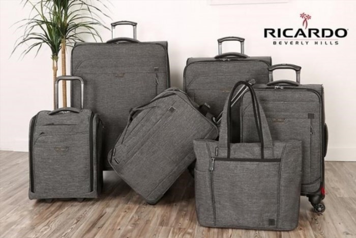 Thương hiệu vali Ricardo được thành lập từ năm 1978, với hơn 40 năm kinh nghiệm trong sản xuất vali chất lượng và thiết kế đa dạng, từ vali du lịch đến vali công tác, đáp ứng nhu cầu của khách hàng trên toàn thế giới.