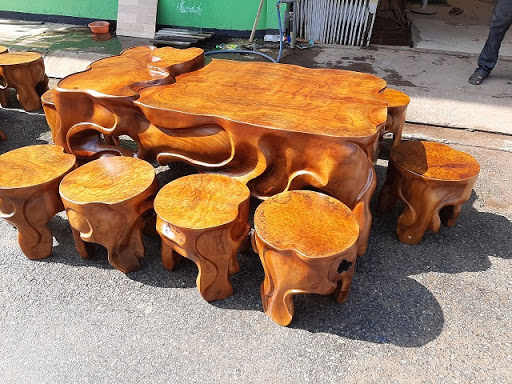 cách làm bàn ghế gốc cây