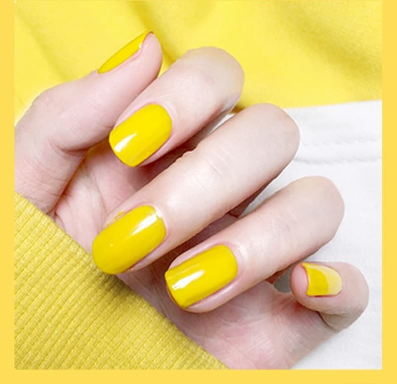 Khám phá mẫu nail màu vàng của năm 2024 với những thiết kế tuyệt đẹp, phù hợp với mọi phong cách từ nữ tính đến cá tính. Chắc chắn bạn sẽ bị thu hút bởi sự kết hợp tinh tế và khéo léo giữa màu sắc và đường nét trên mỗi móng tay.