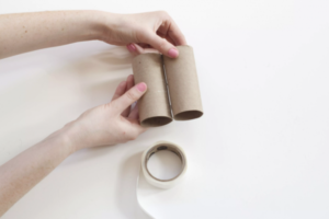 Cách làm ống nhòm bằng giấy