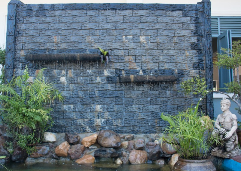 Rất Hay: Cách thiết kế thi công tiểu cảnh thác nước trên tường ...