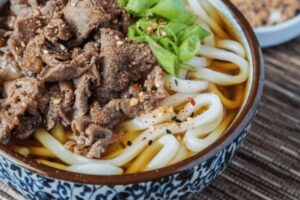 Cách nấu mì udon bò