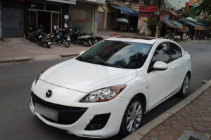 Có nên mua xe mazda 3 cũ không