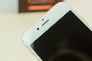 Iphone 6 sạc không báo gì