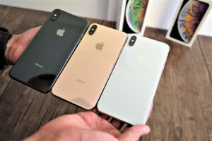 Iphone xs max nên mua màu nào