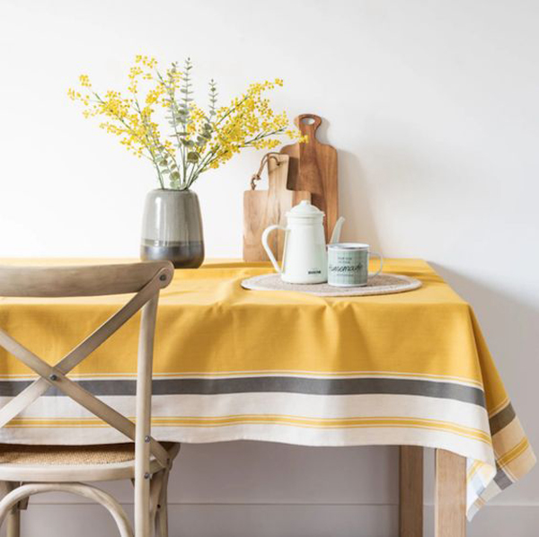 Rất Hay: 10 Mẫu khăn trải bàn gỗ phòng khách đẹp cho không gian ...