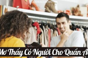 Mơ đi mua quần áo